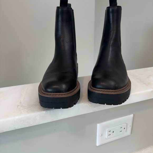 Sam Edelman Laguna Chelsea Black Ankle Booties - Picture 5 of 7